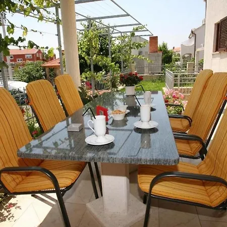 شقة With A Parking Space Mavarstica, Ciovo - 20141 *