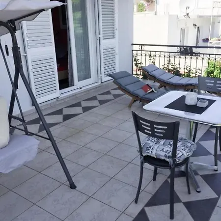 With A Parking Space Mavarstica, Ciovo - 20141 *