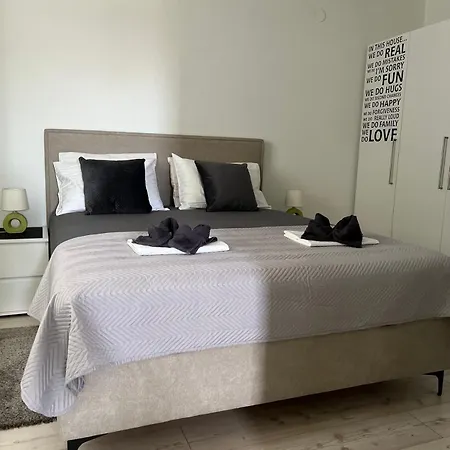 With Parking Space Mavarstica, Ciovo - 20141 Apartment *